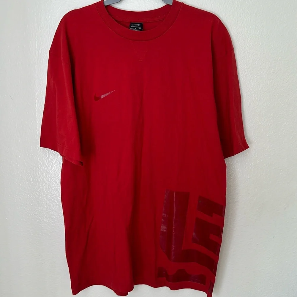 Nike LeBron James tee - Picture 1 of 4
